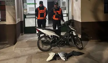 Lavalle: bajaron una moto de un camión y resultó que fue robada en Buenos Aires